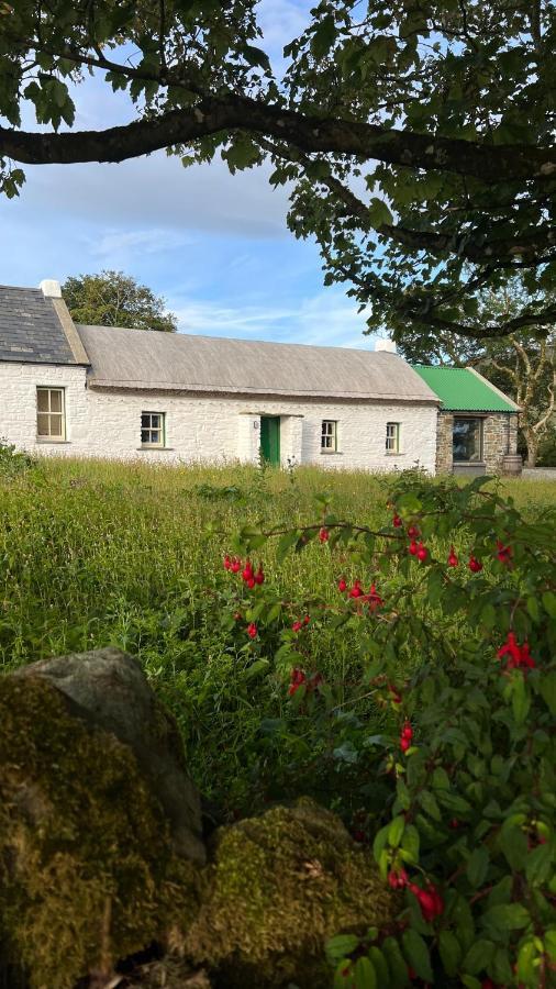 Secluded Thatched Cottage, Near Beaches & Hill Walking Rashenny Bagian luar foto